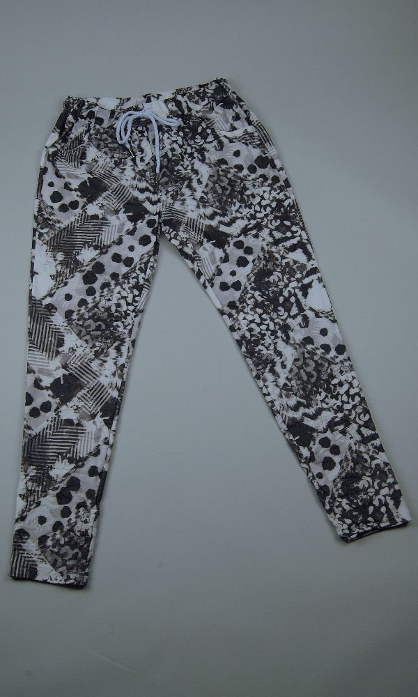 Joggpants Hose mit tollem Muster (schwarz/grau/weiß)
